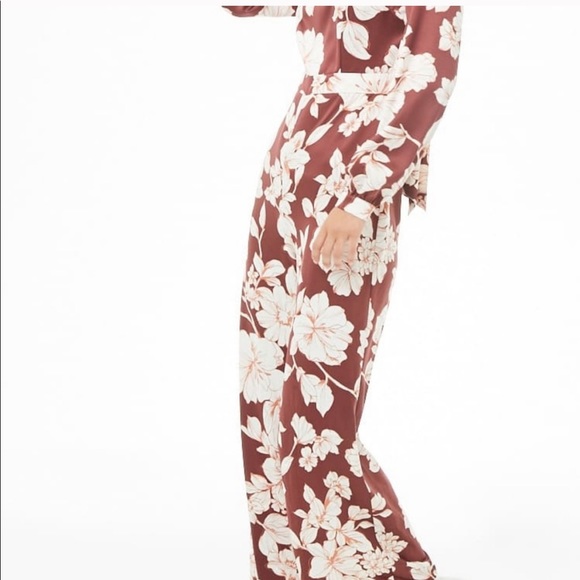 Floral Satin Jumpsuit - Picture 4 of 15